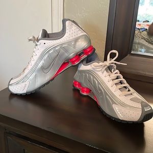 Nike Boings Sneakers